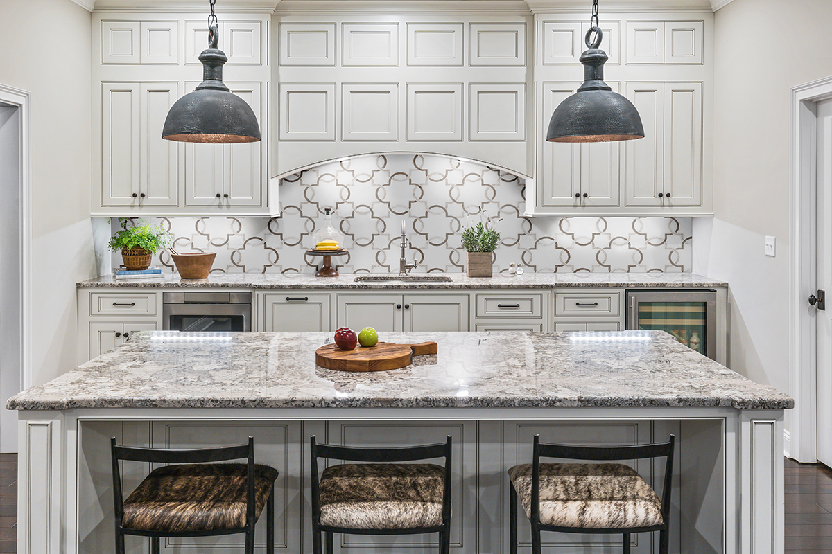 BIANCO QUATREFOIL POLISHED 10MM